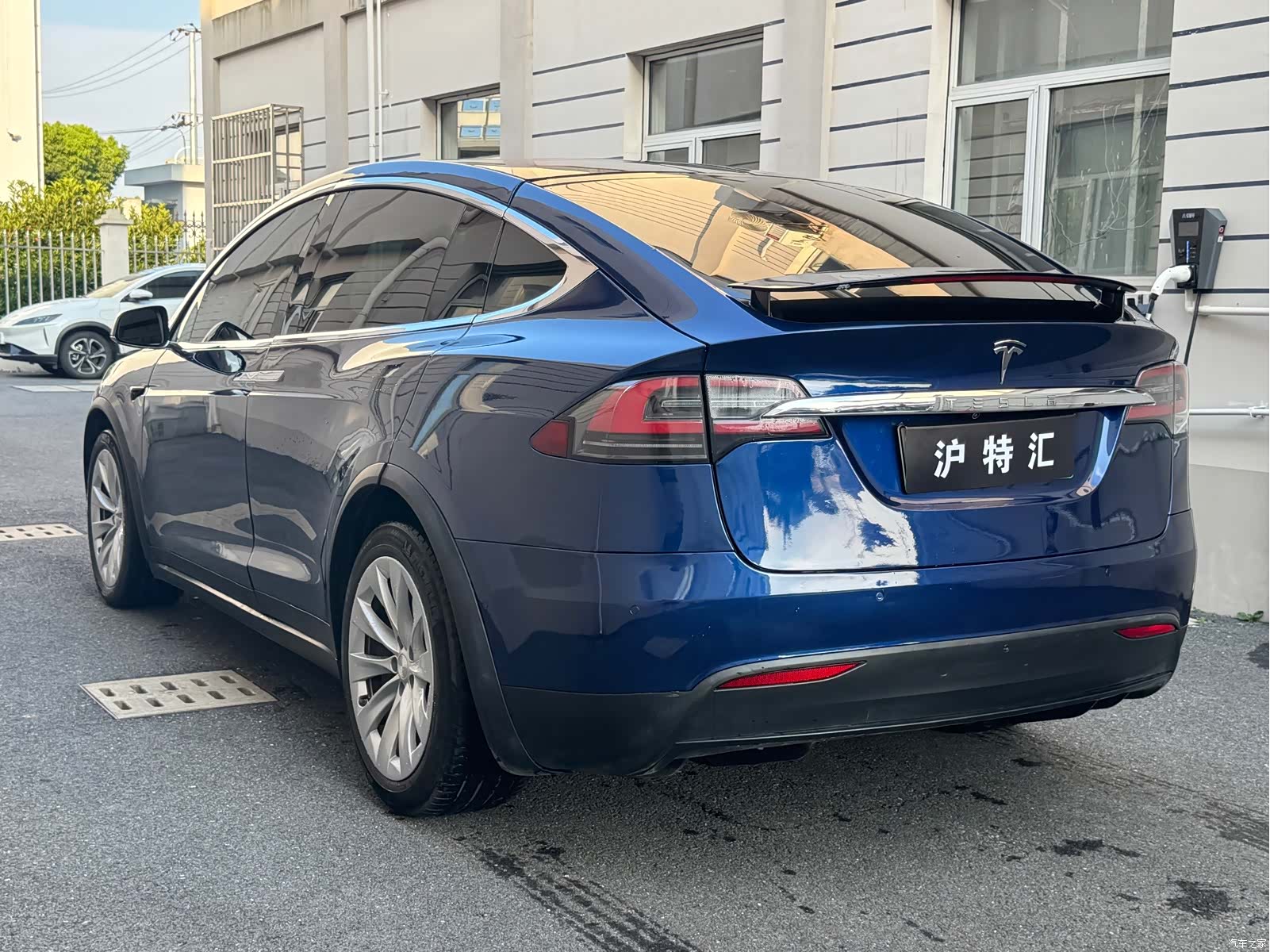 Tesla Model X, 2017 4