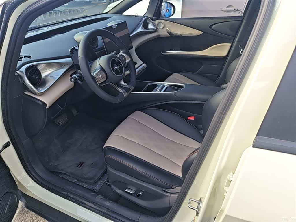 BYD Dolphin, 2024 15