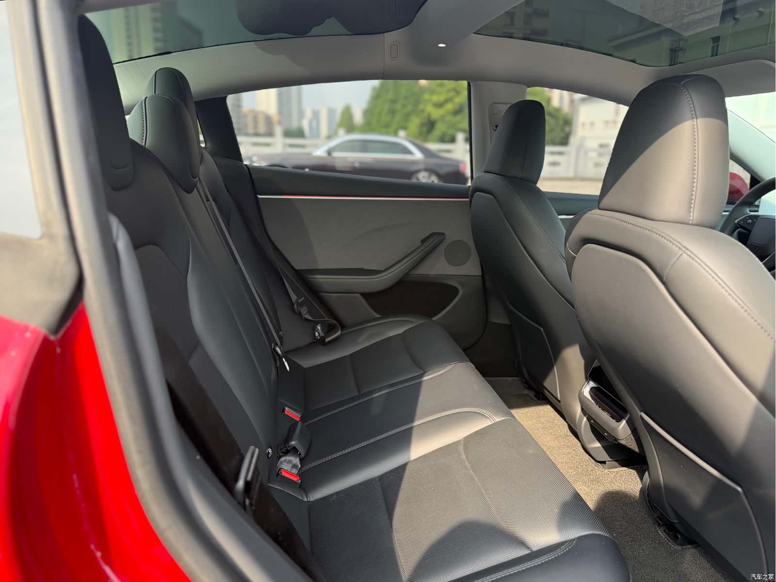 Tesla Model 3, 2024 8