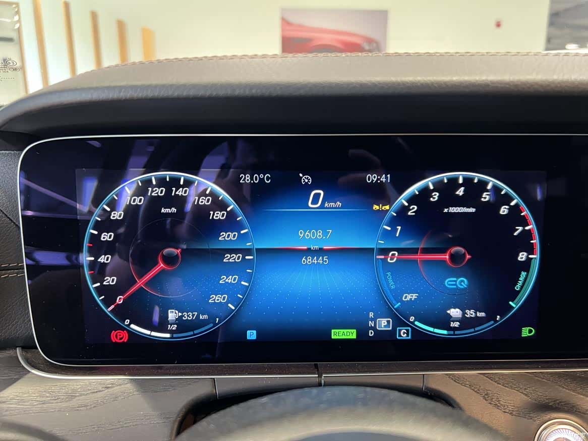 Mercedes-Benz E-Class, 2023 14