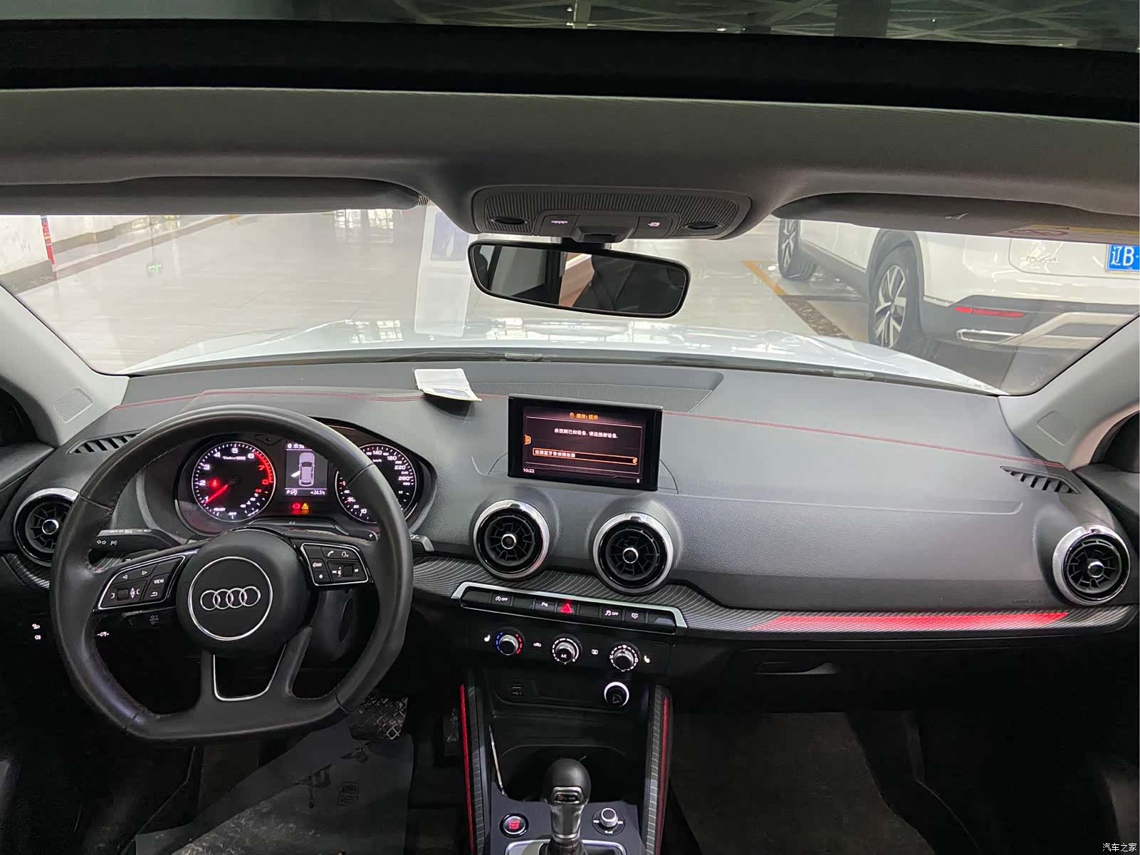 Audi Q2L, 2021 9