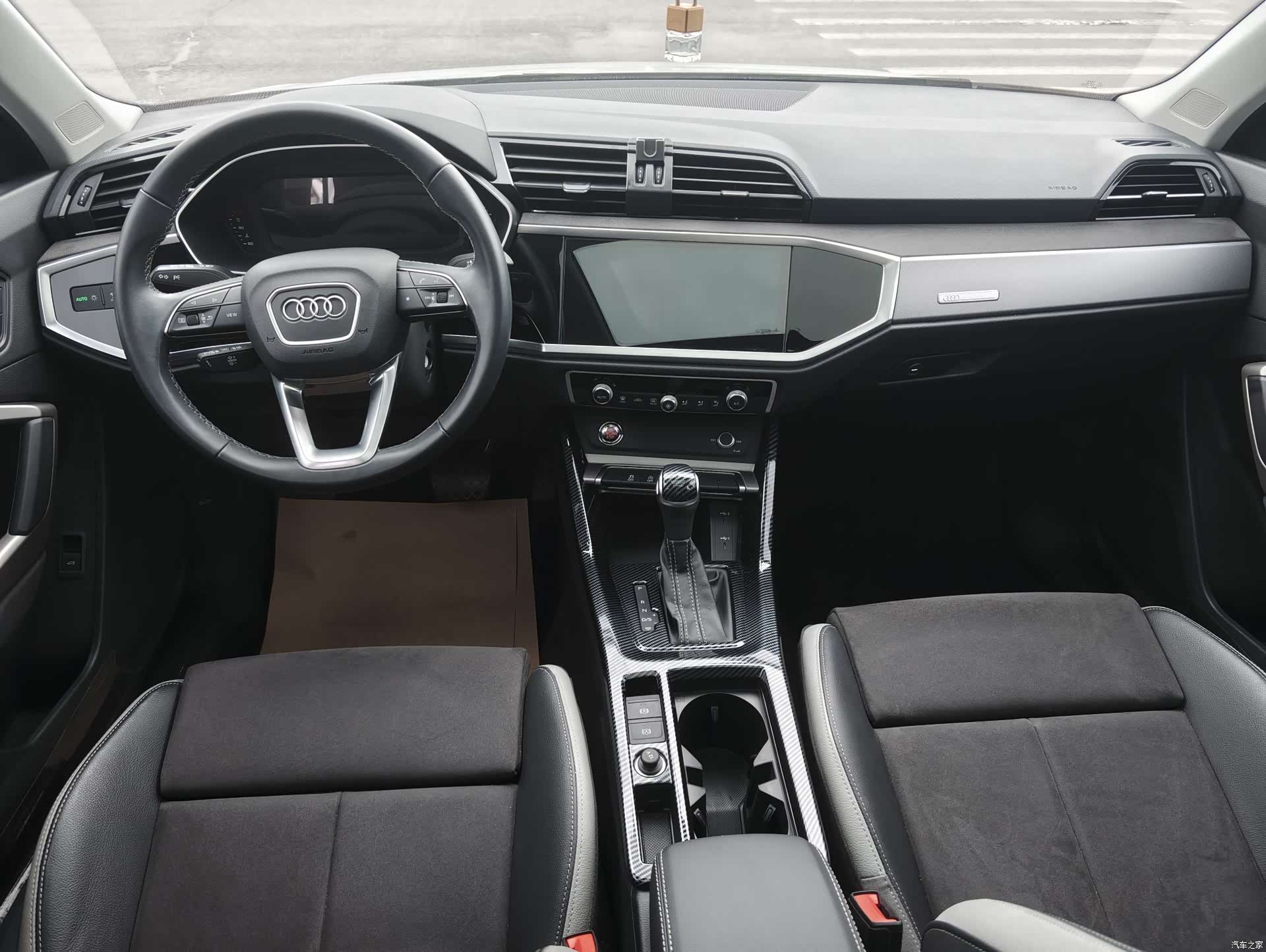 Audi Q3, 2022 12