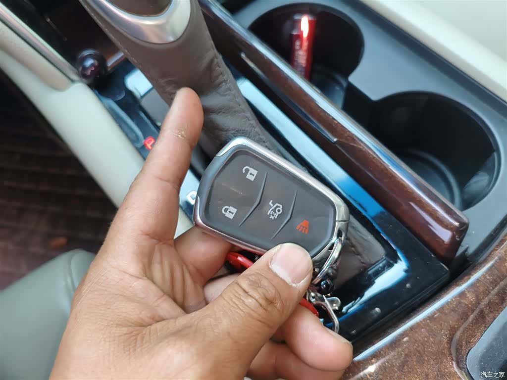 Cadillac XTS, 2017 9