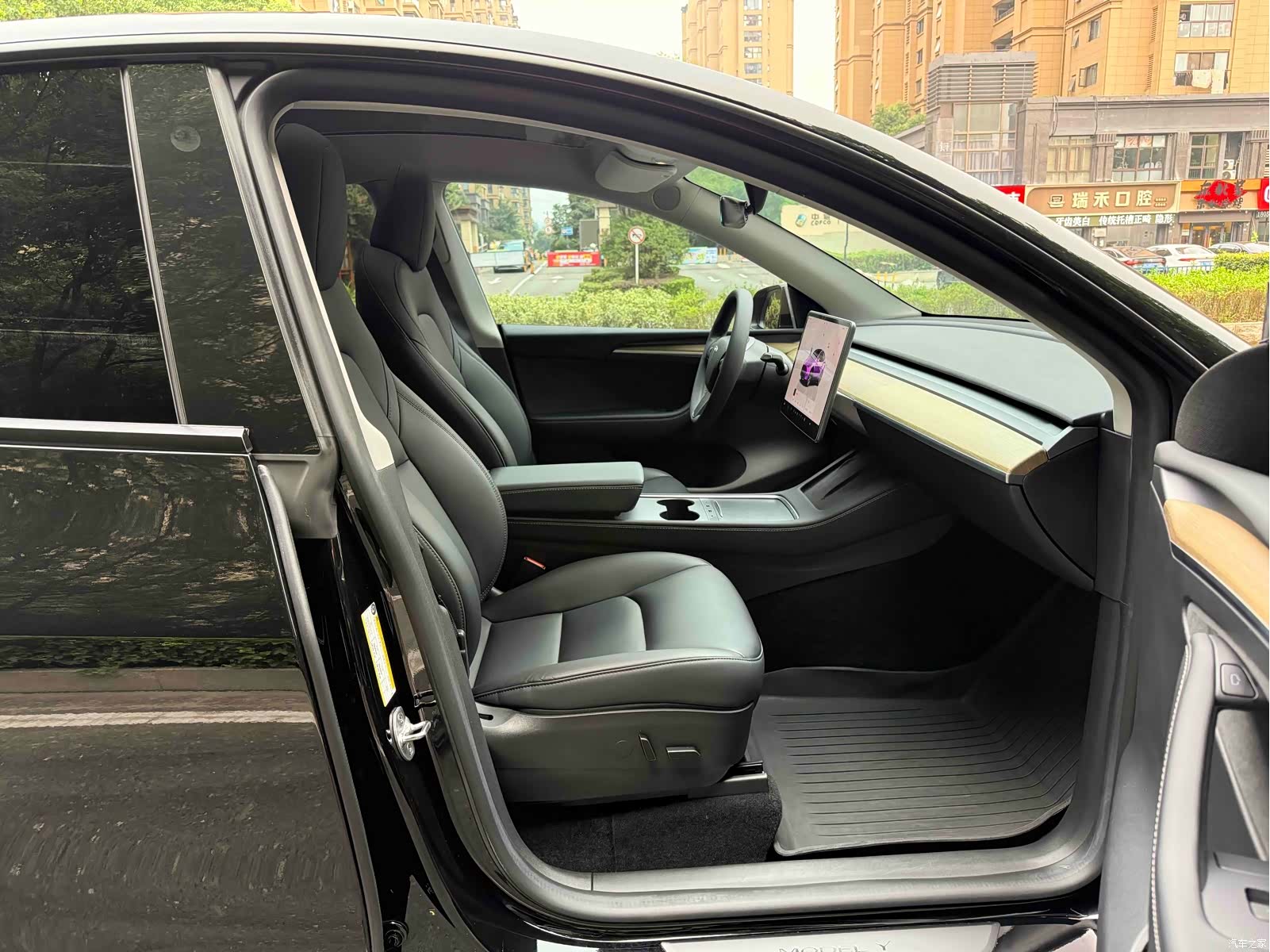Tesla Model Y, 2022 11