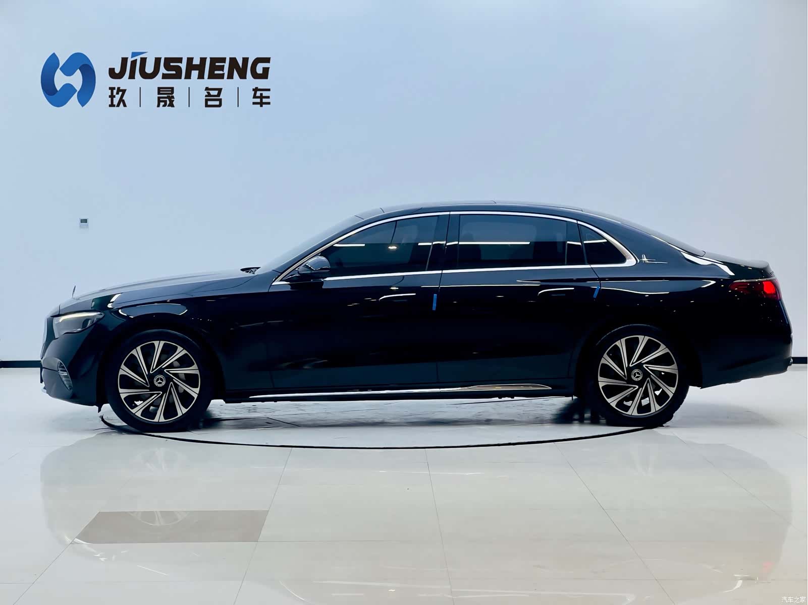 Mercedes-Benz E-Class, 2024 3