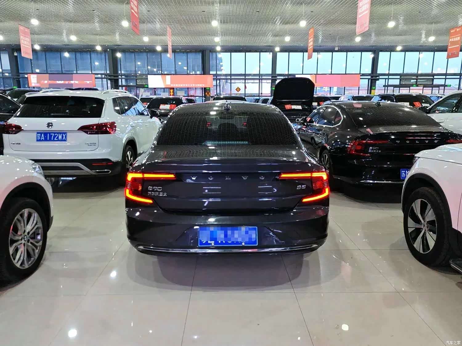 Volvo S90, 2020 все фото