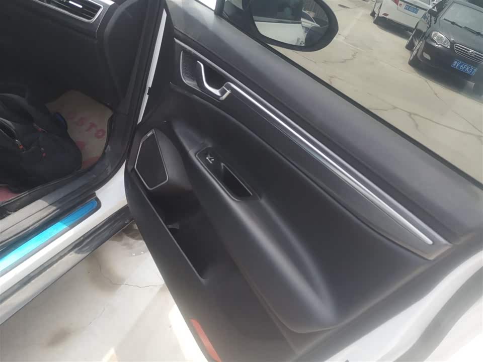 Geely Emgrand GS