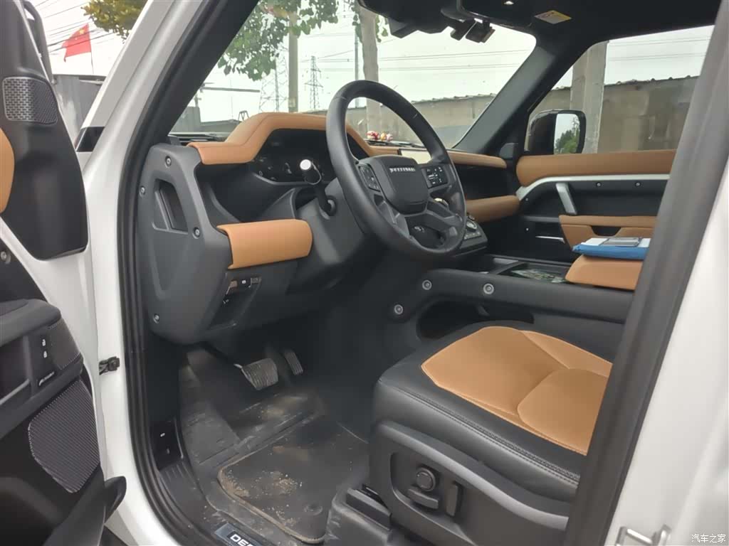 Land Rover Defender, 2023 2
