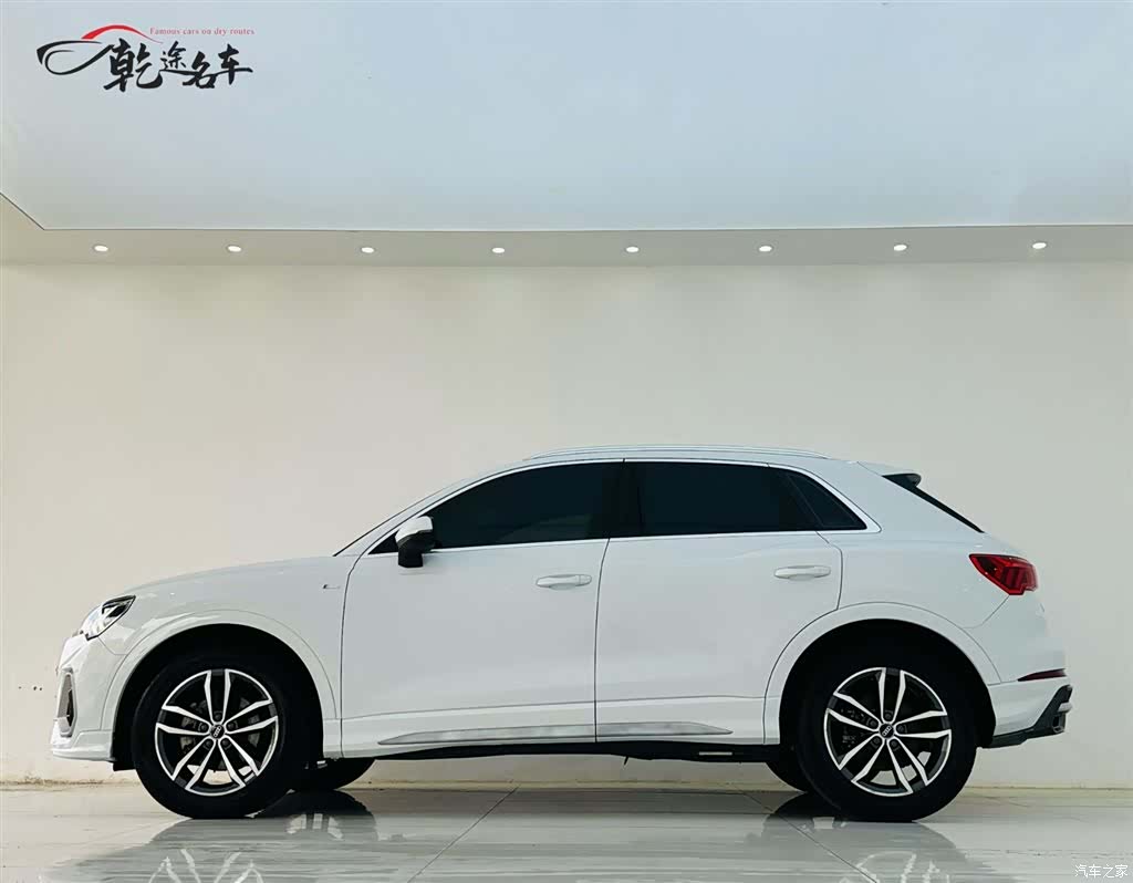 Audi Q3, 2022 4