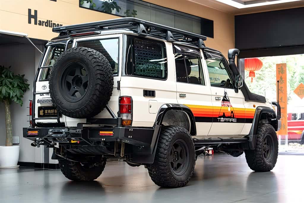 Toyota Land Cruiser, 2023 4