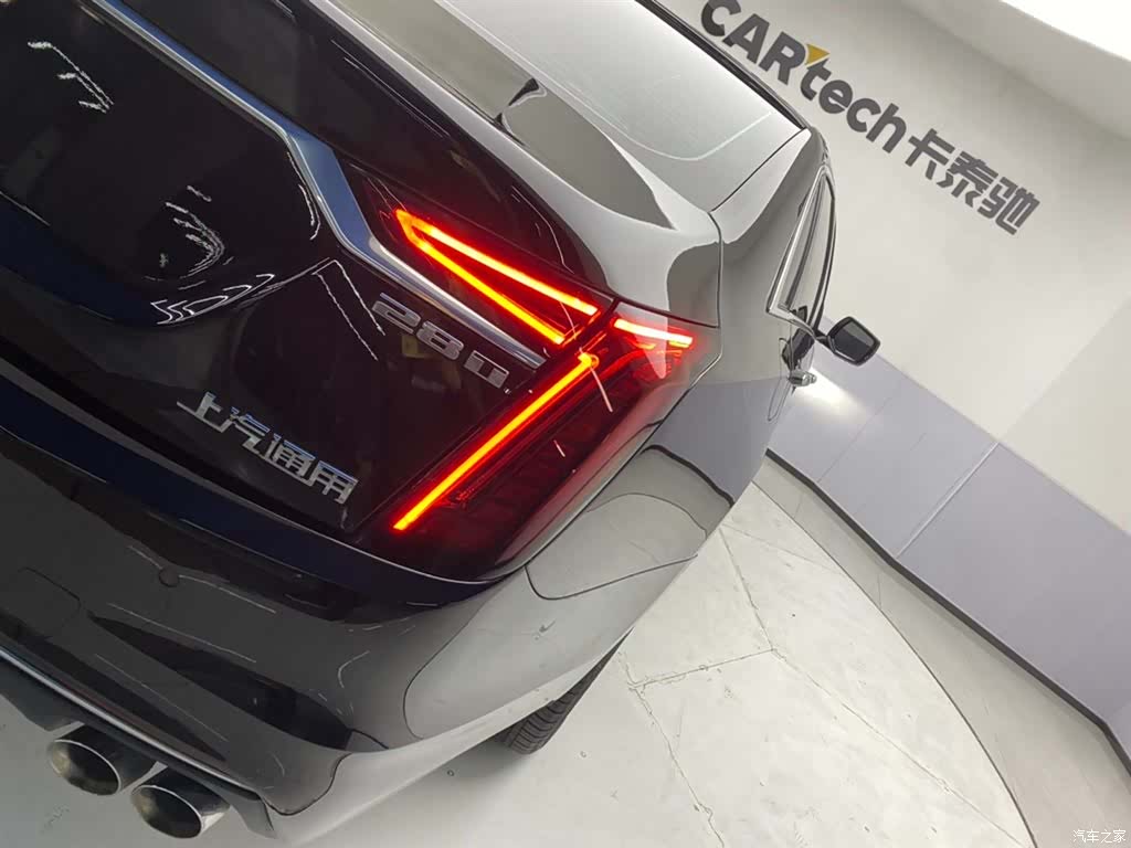 Cadillac CT6, 2023 10