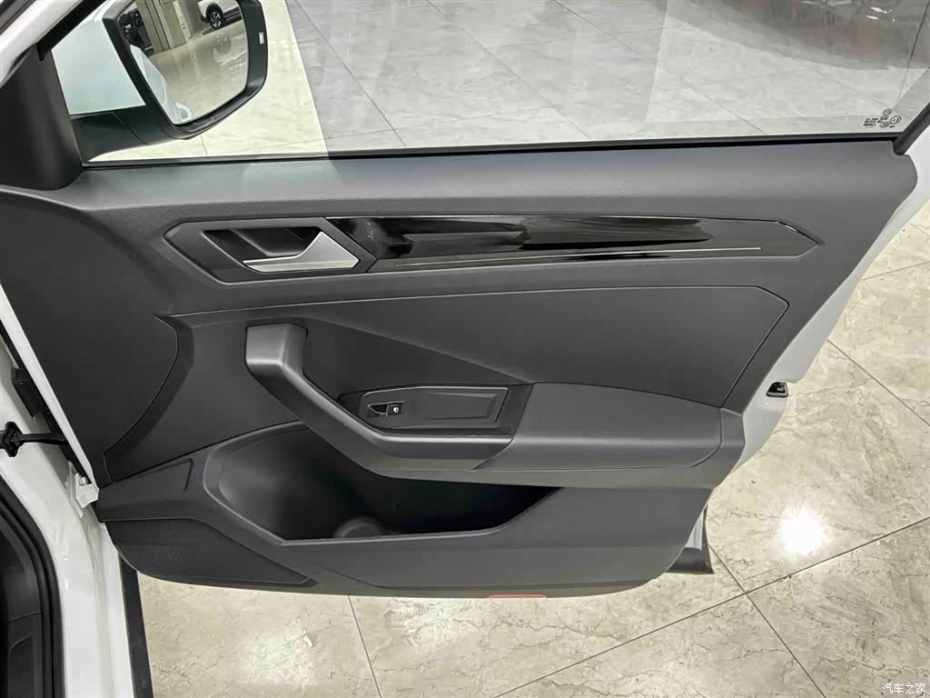Volkswagen T-ROC, 2022 13