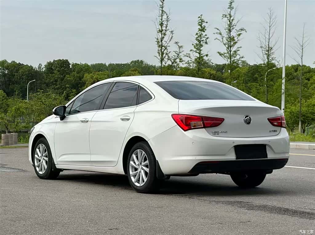 Buick Verano, 2017 9