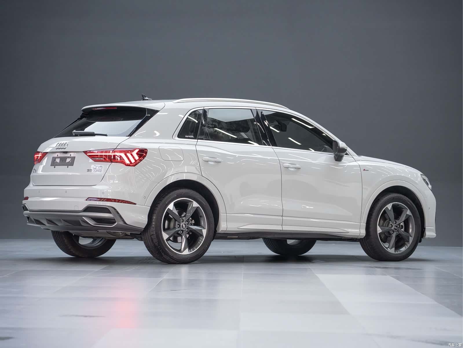 Audi Q3, 2022 8