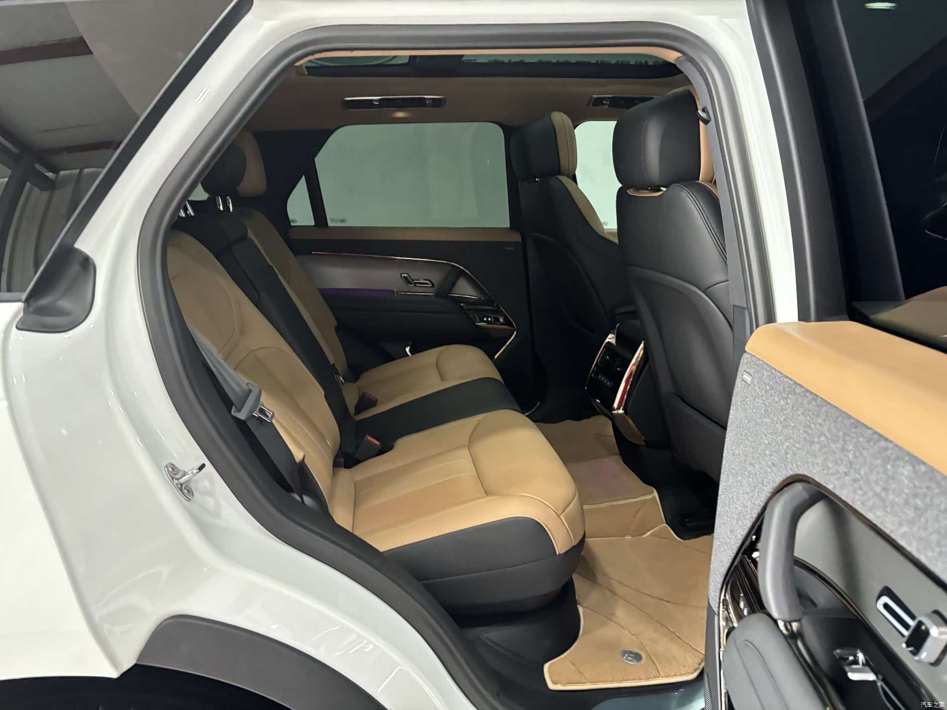 Land Rover Range Rover, 2024 23