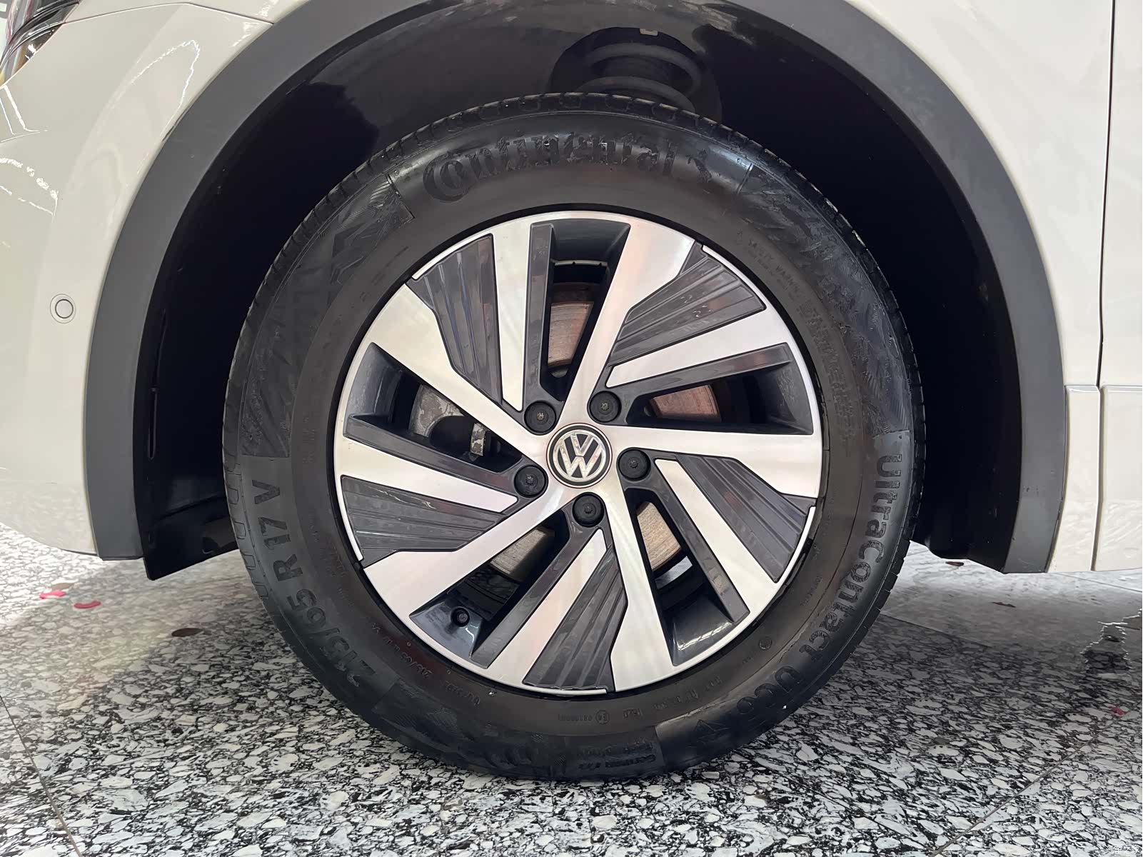 Volkswagen Tiguan L, 2020 14