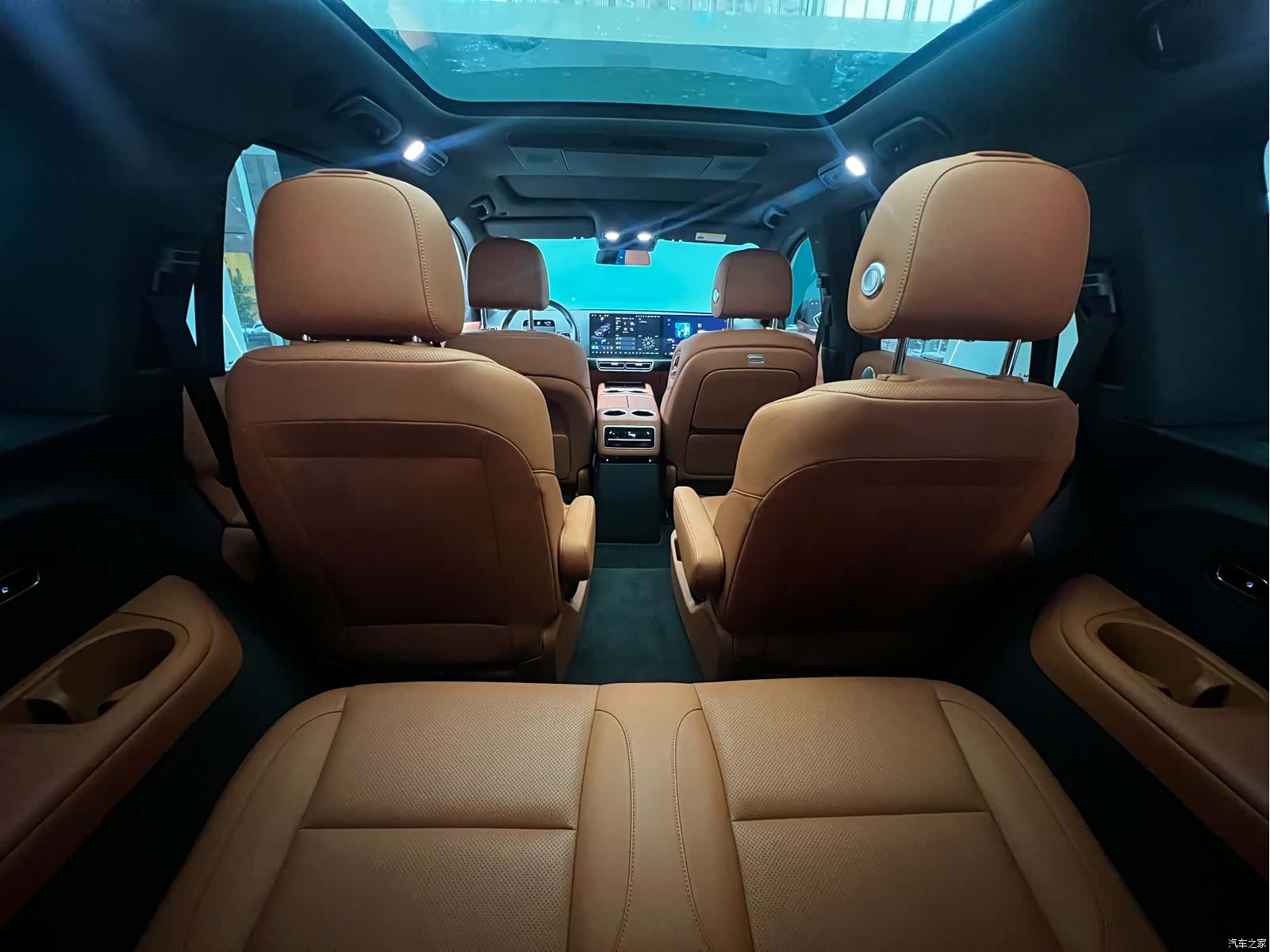 Li Auto L9, 2023 все фото
