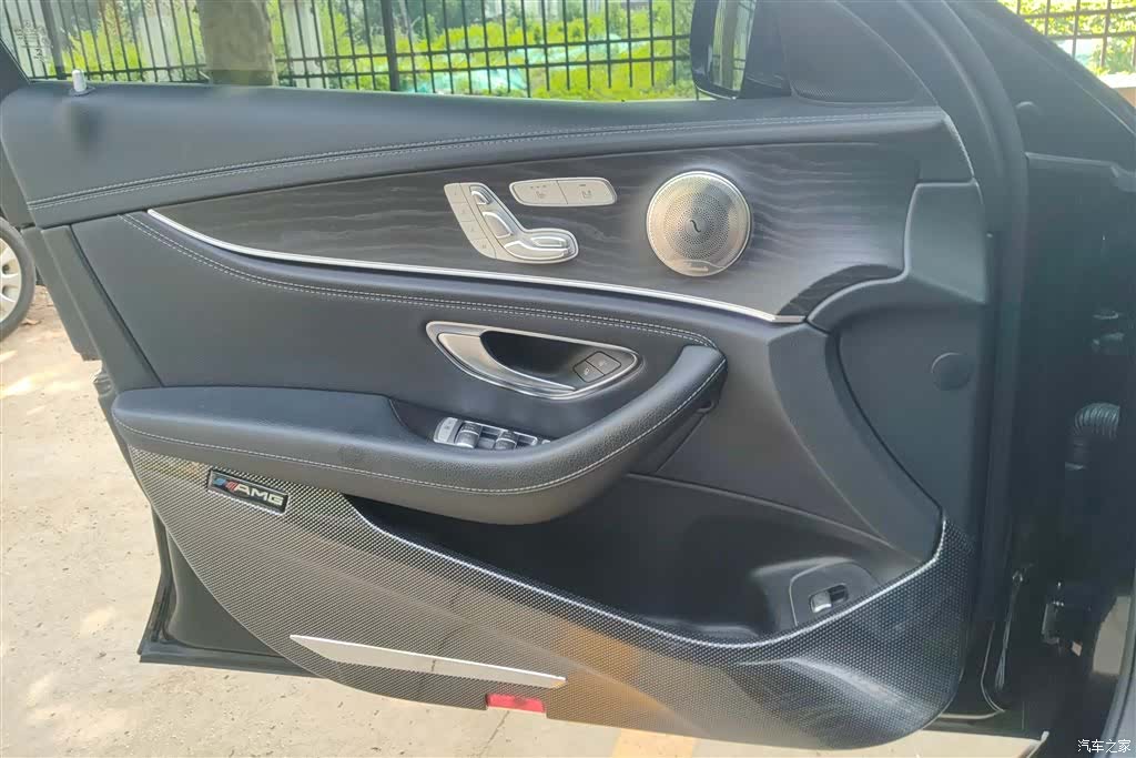 Mercedes-Benz E-Class, 2019 7