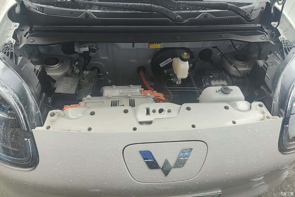 Wuling MINIEV, 2025 10