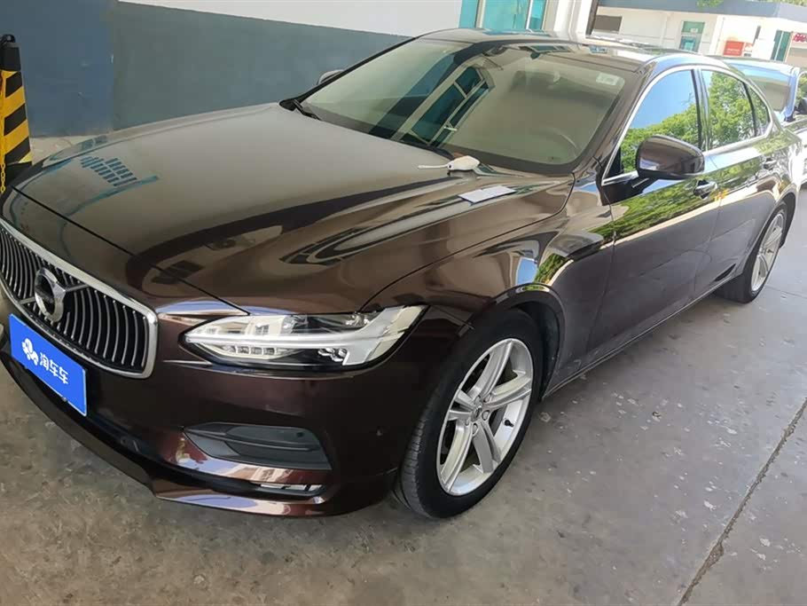 Volvo S90