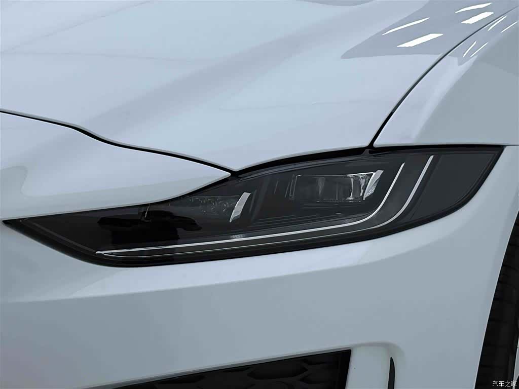Land Rover XEL, 2023 6
