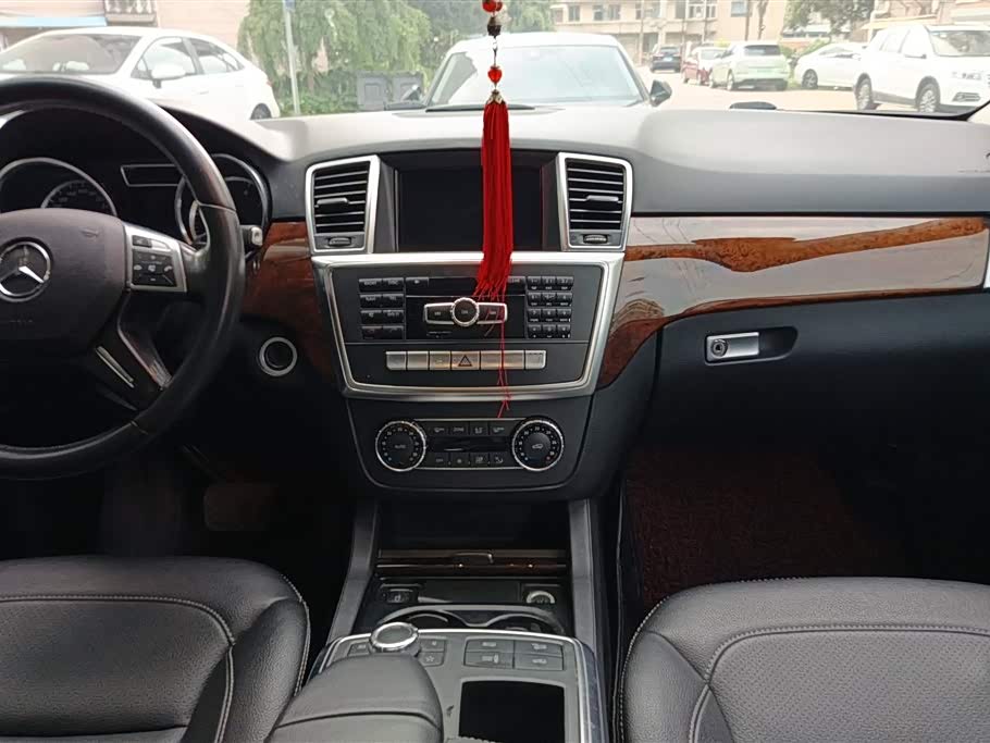 Mercedes-Benz M class