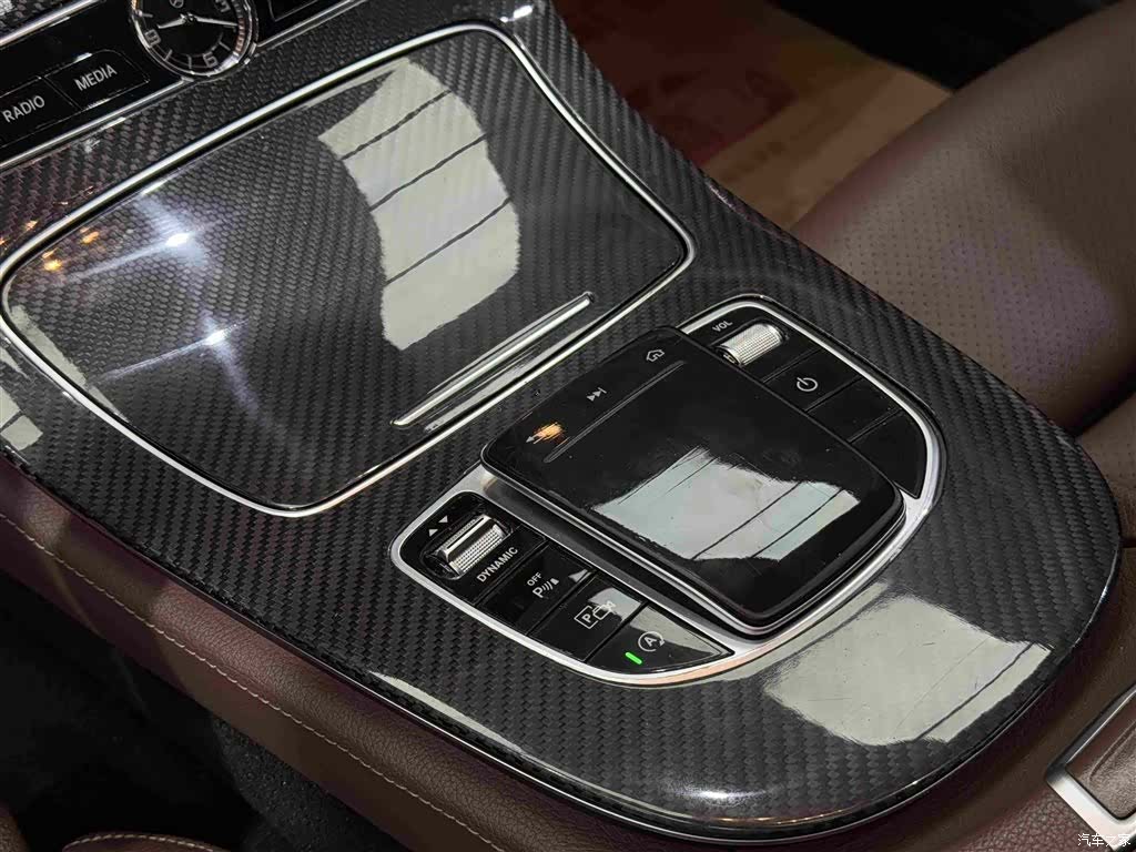 Mercedes-Benz E-Class, 2019 9