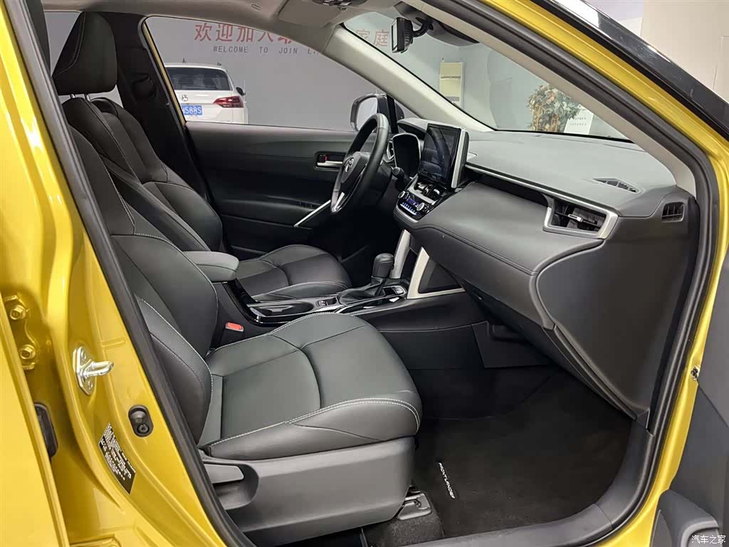 Toyota Frontlander, 2022 13