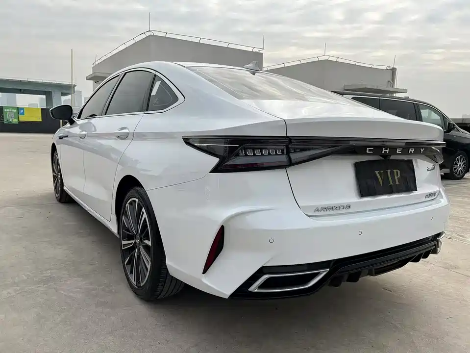Chery Arrizo 8