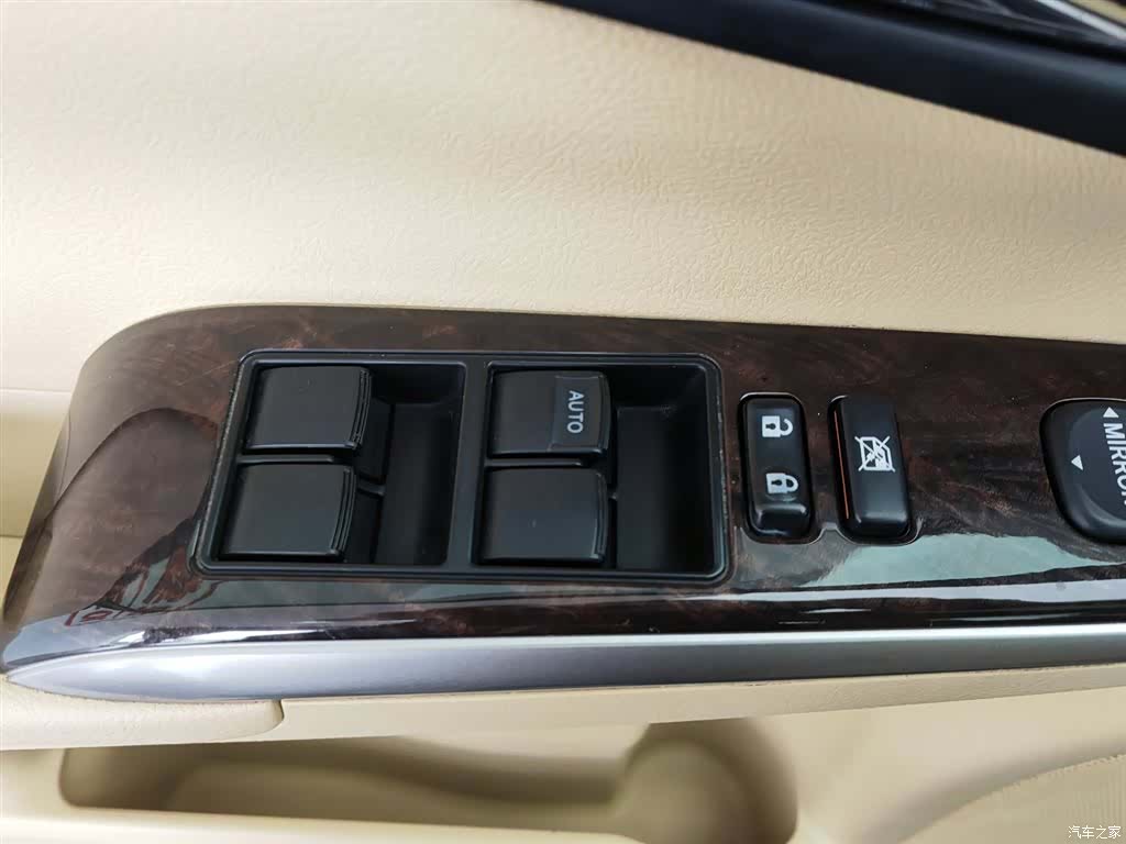 Toyota Camry, 2015 9