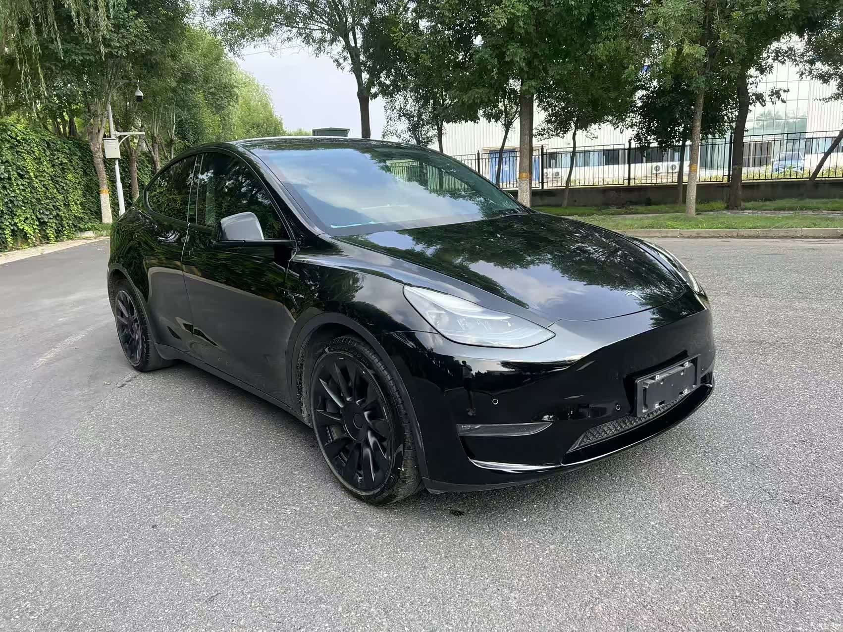 Tesla Model Y, 2021 3