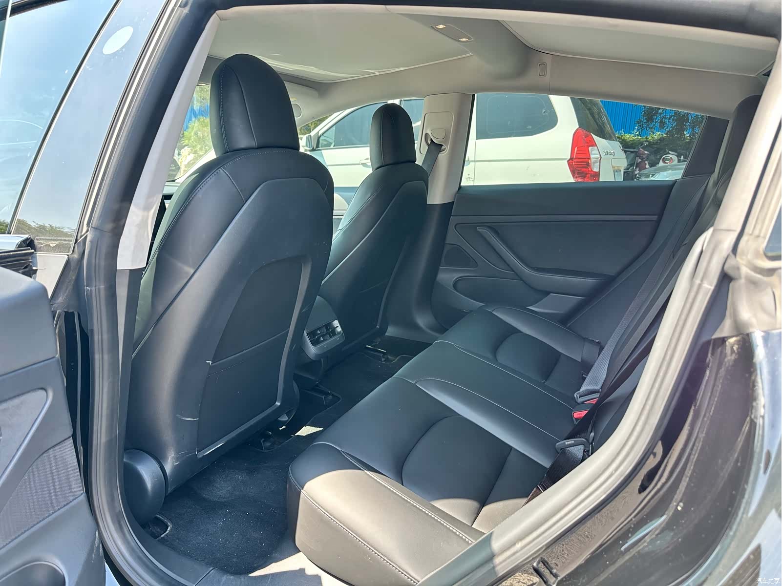 Tesla Model 3, 2020 8