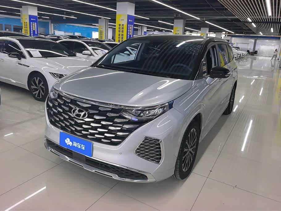 Hyundai Custo