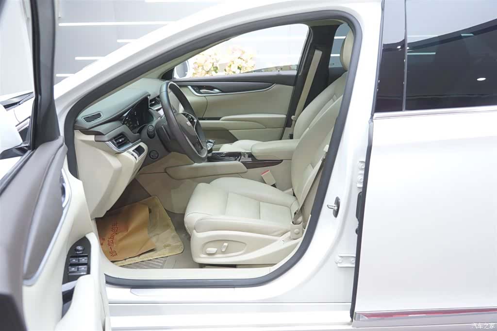Cadillac XTS, 2017 15