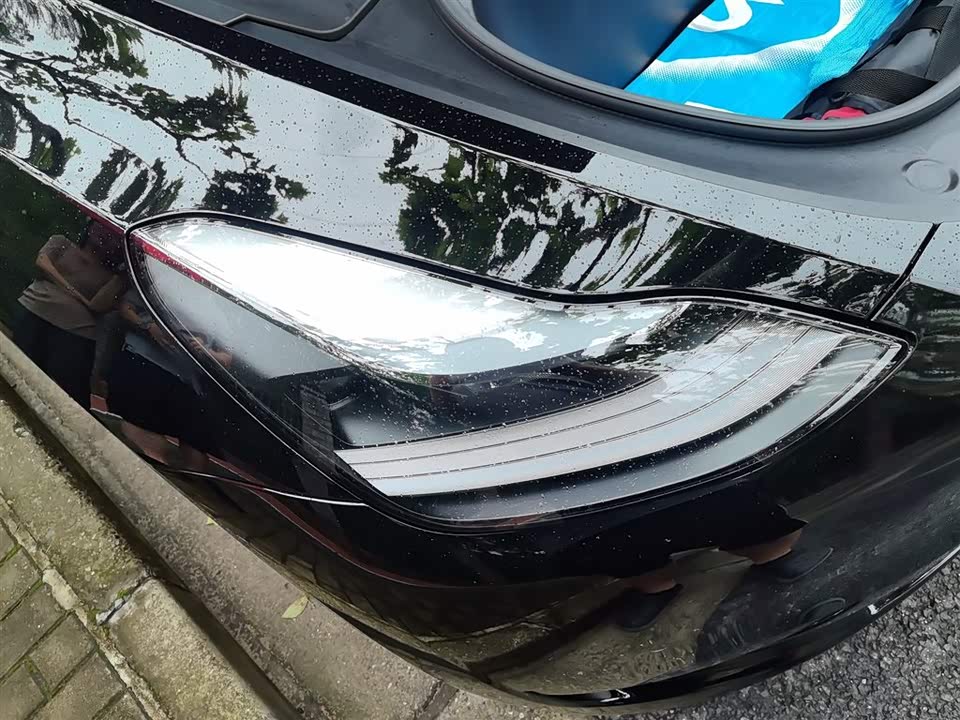 Tesla Model Y Tesla Model Y