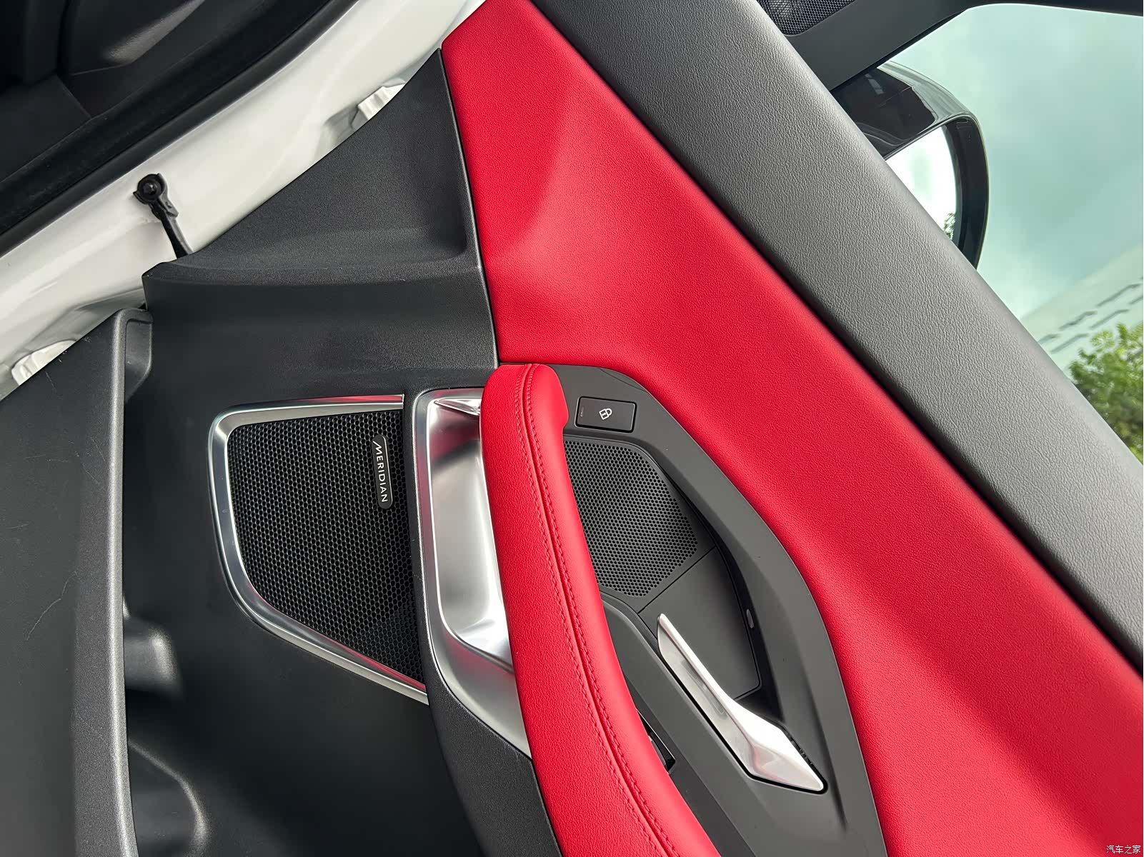 Land Rover E-PACE, 2025 все фото