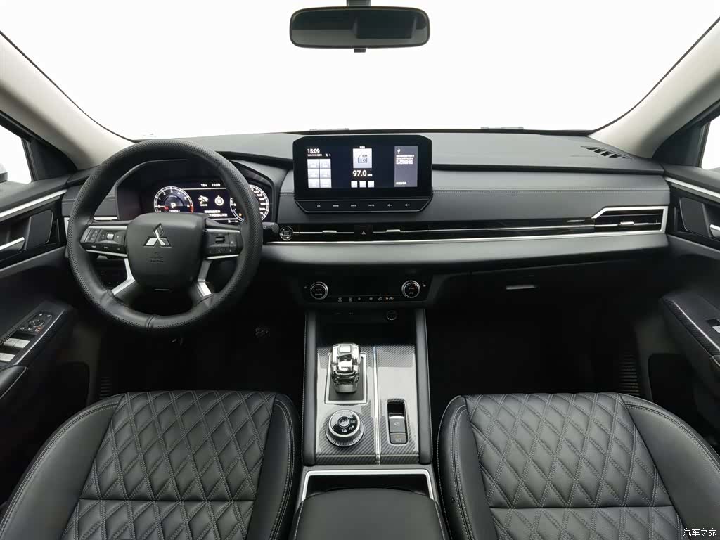 Mitsubishi Outlander, 2023 все фото