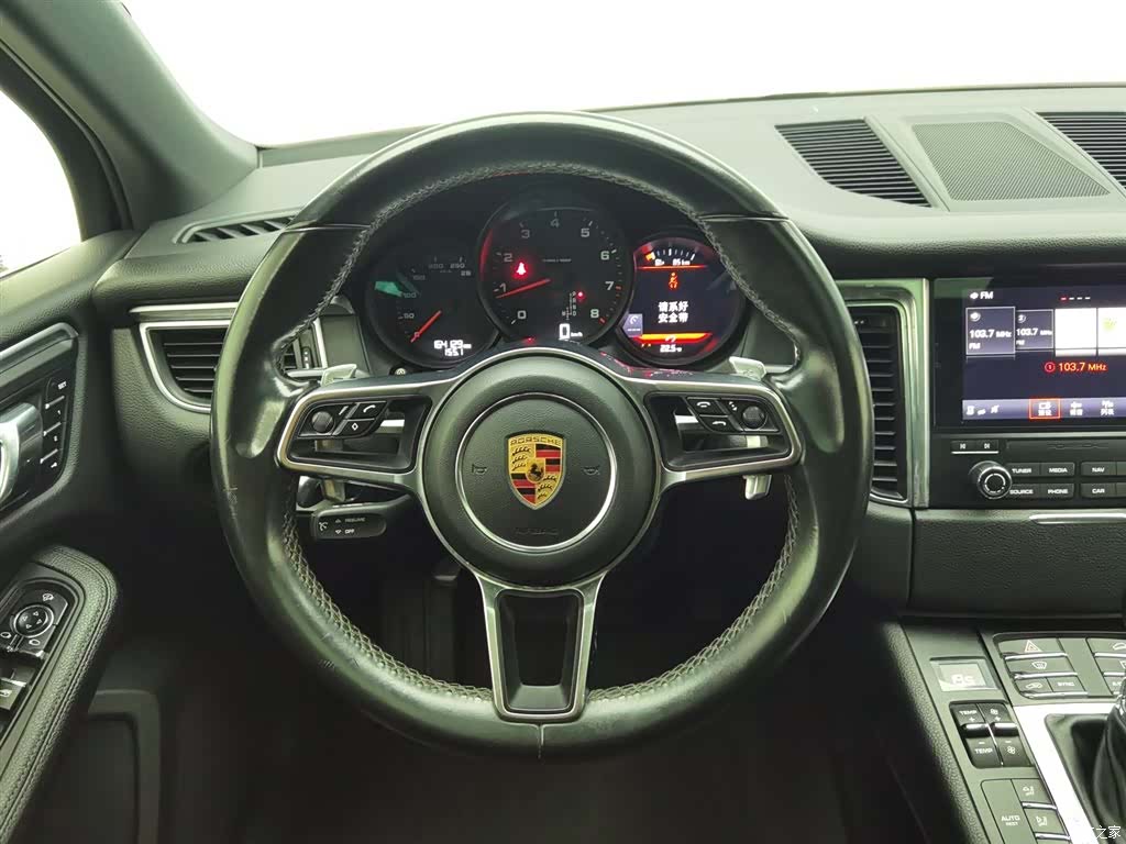 Porsche Macan, 2018 11
