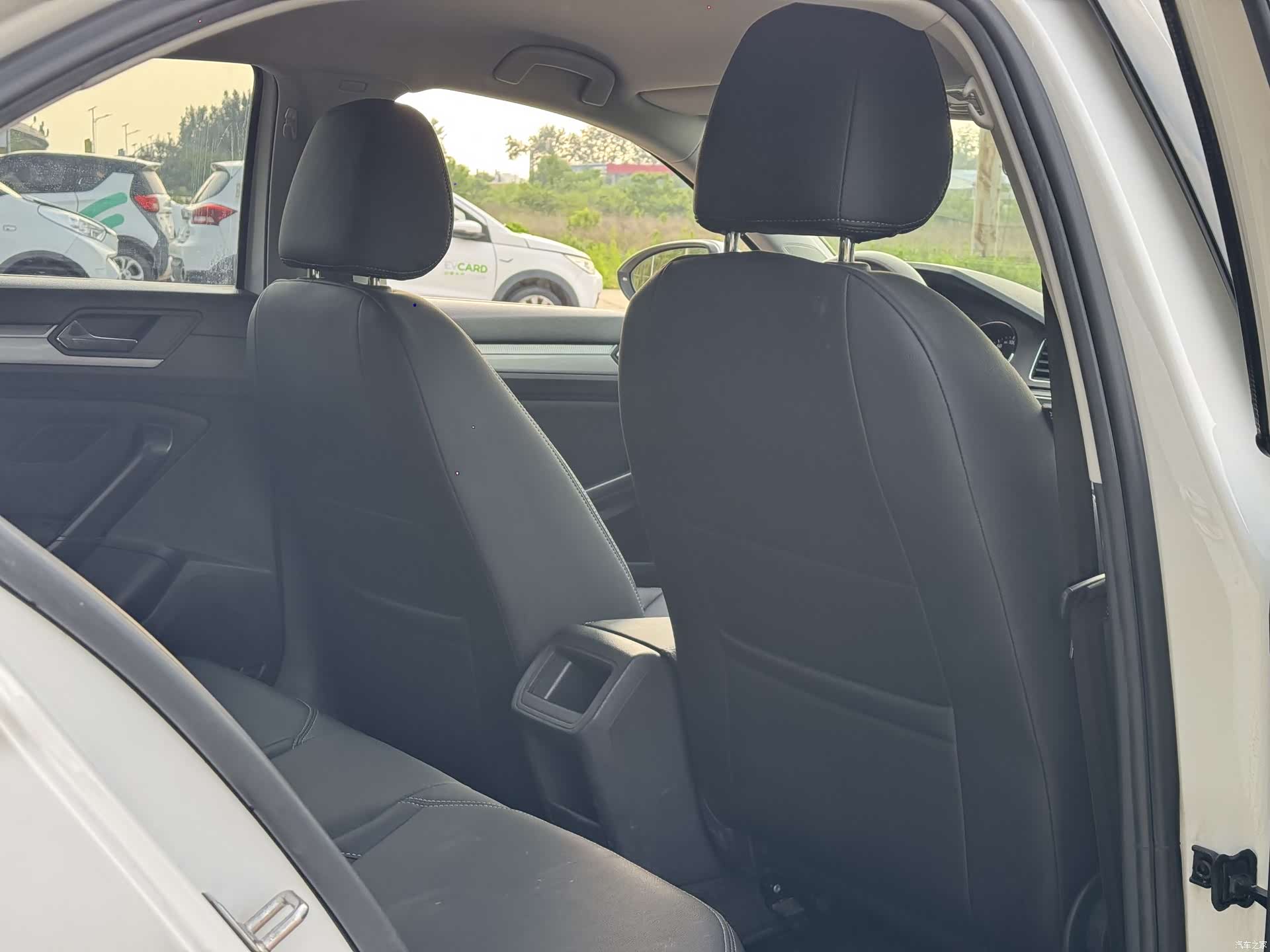 Volkswagen Lamando, 2016 11