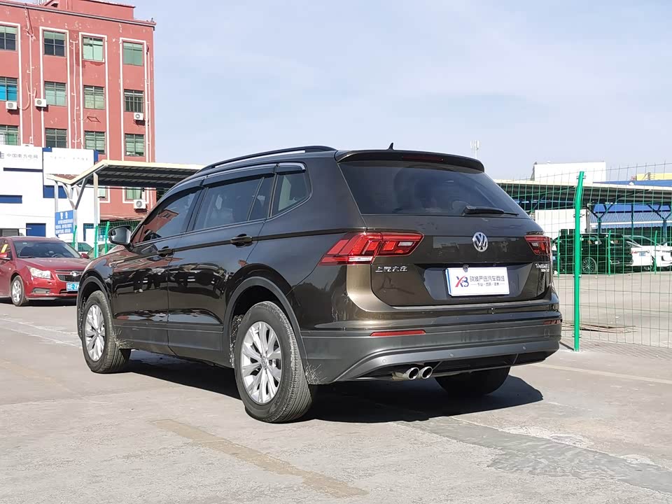 Volkswagen Tiguan L