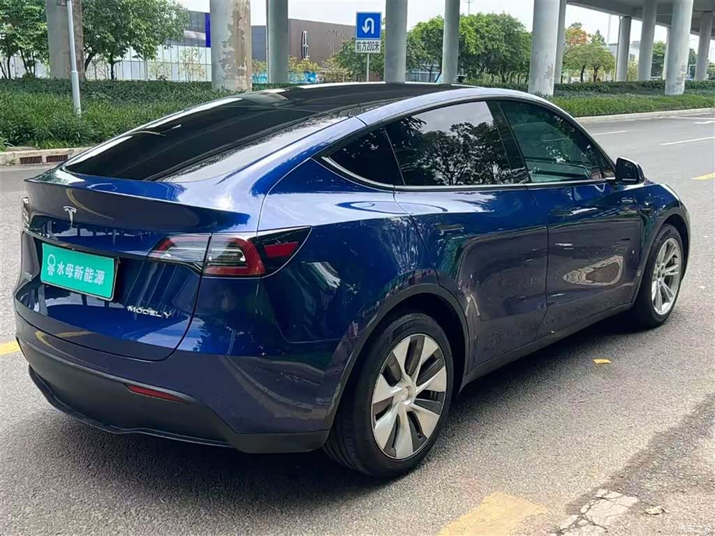 Tesla Model Y, 2022 7