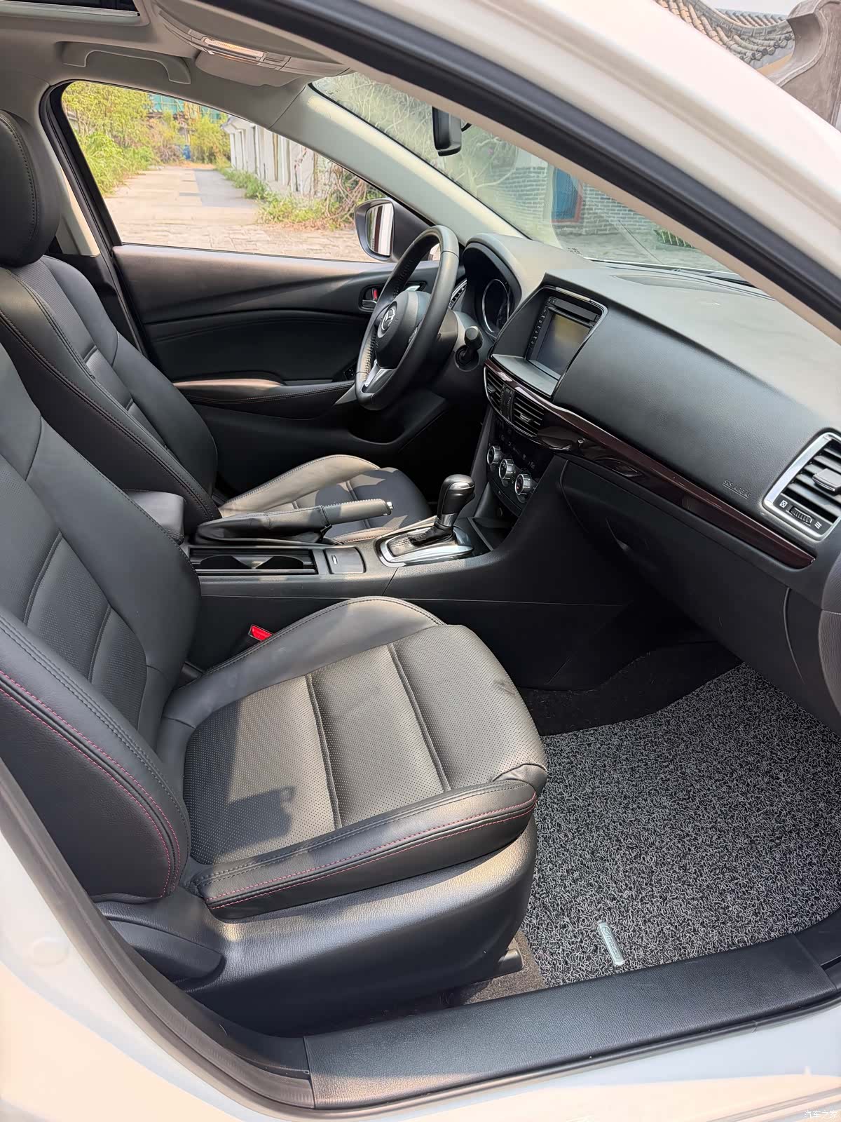 Mazda Atenza, 2016 8