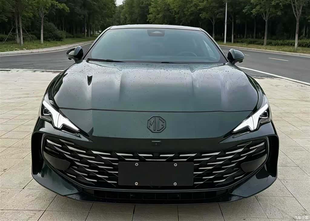 MG MG7