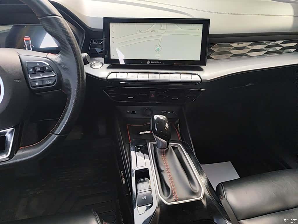 MG MG5, 2023 13