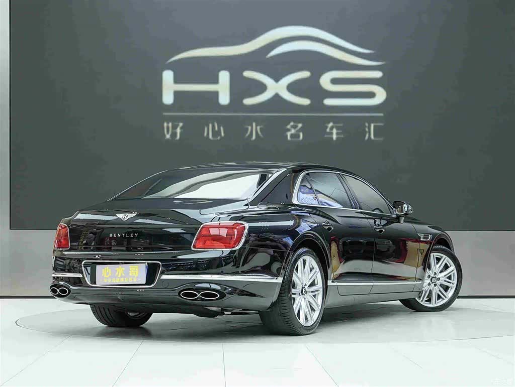 Bentley Flying Spur, 2024 4