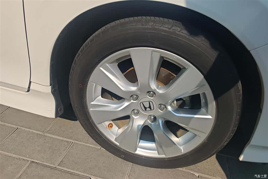 Honda Jade, 2015 6