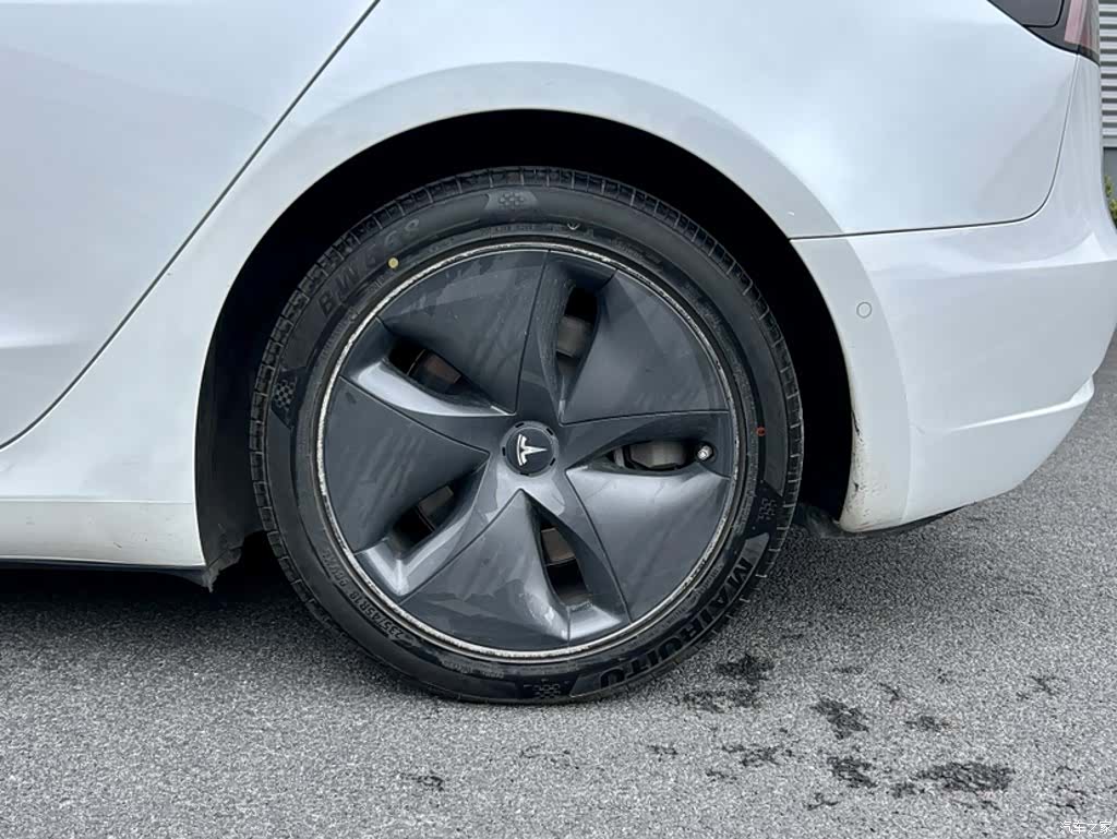 Tesla Model 3, 2020 24