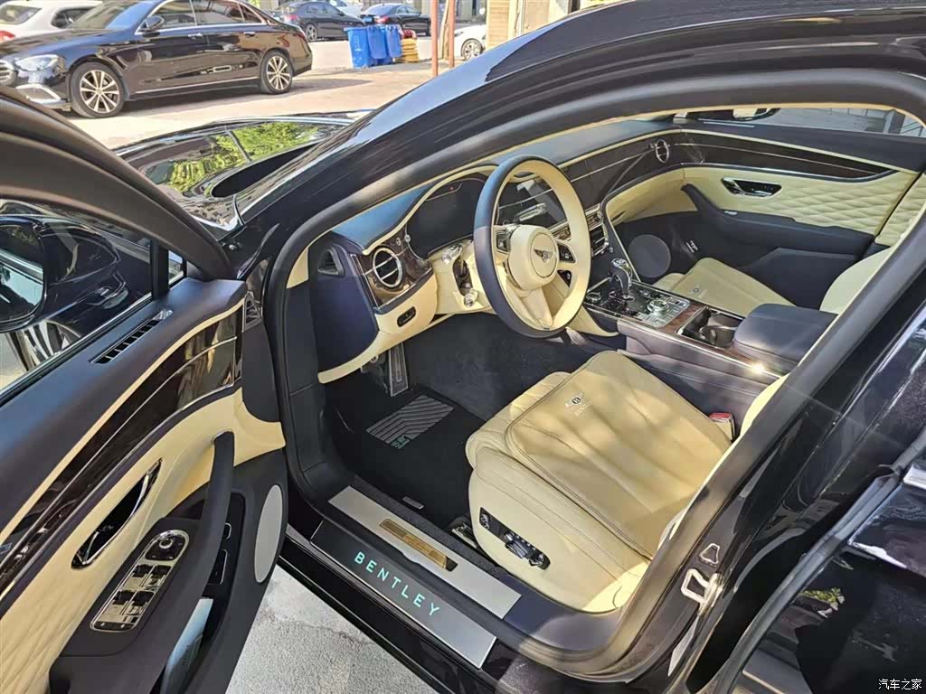 Bentley Flying Spur, 2022 все фото