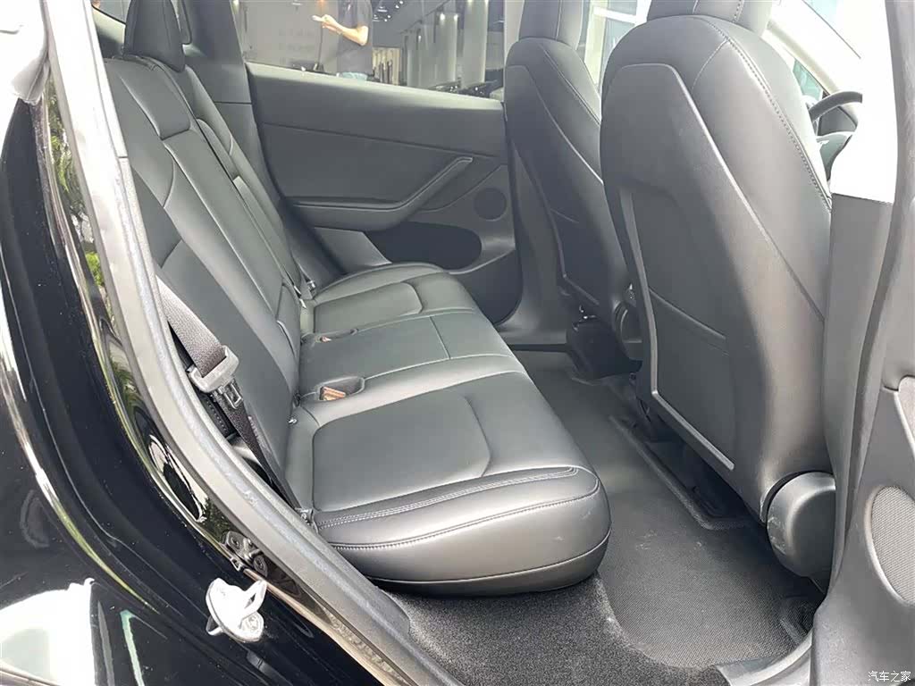 Tesla Model Y, 2022 13