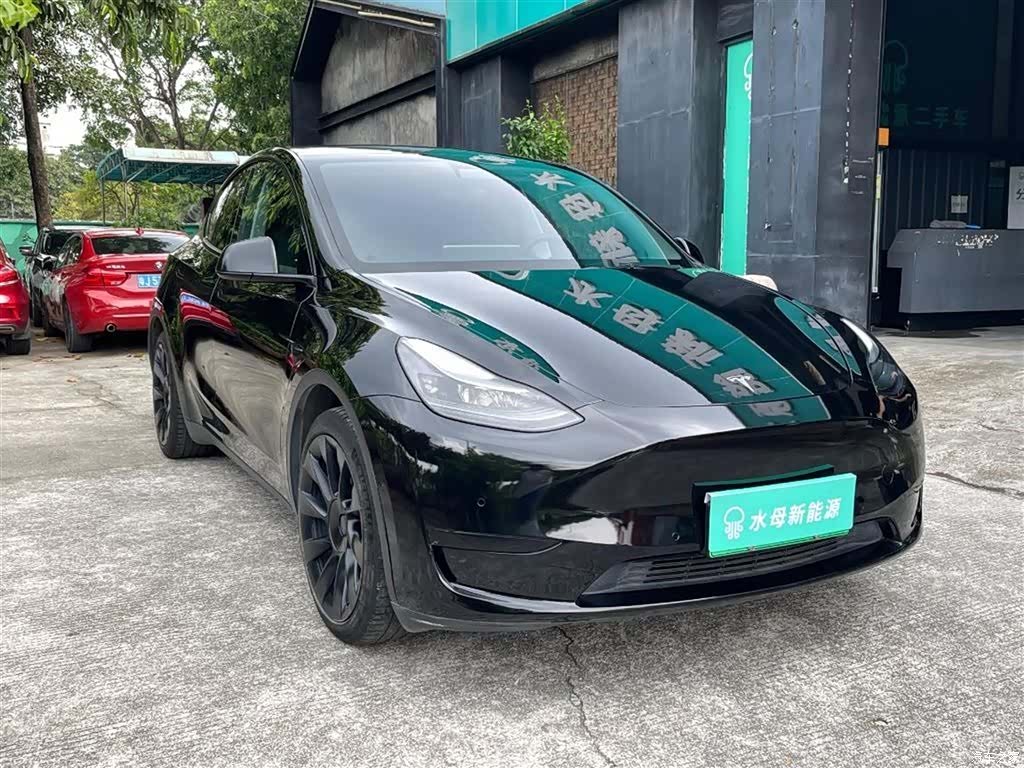 Tesla Model Y, 2022 10